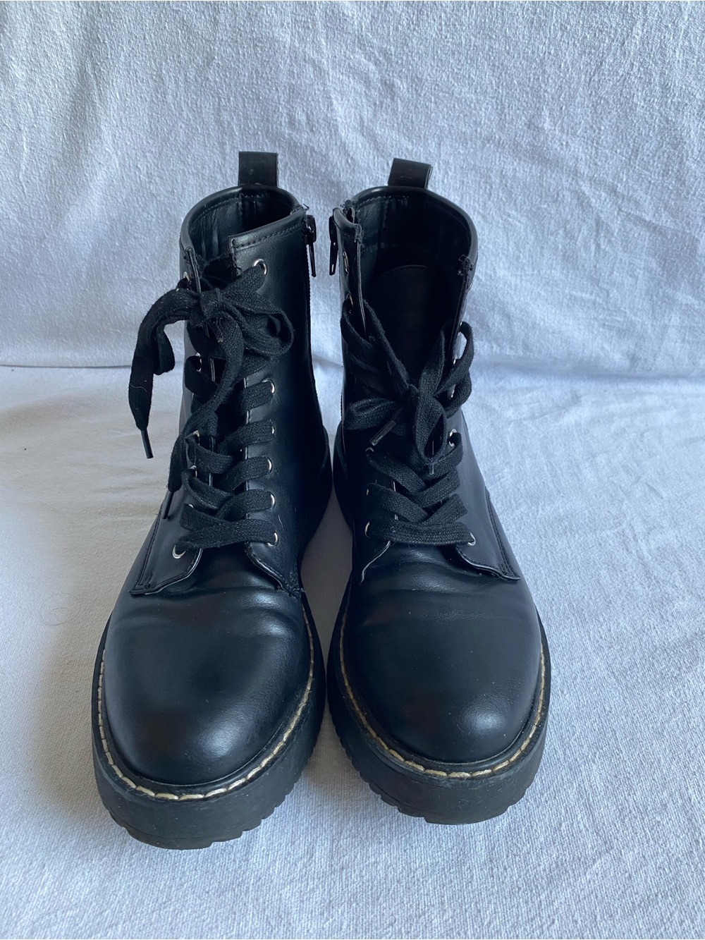Madden Girl Kurrt Women’s Black Lace-Up Platform Combat Boots - Picture 2 of 14